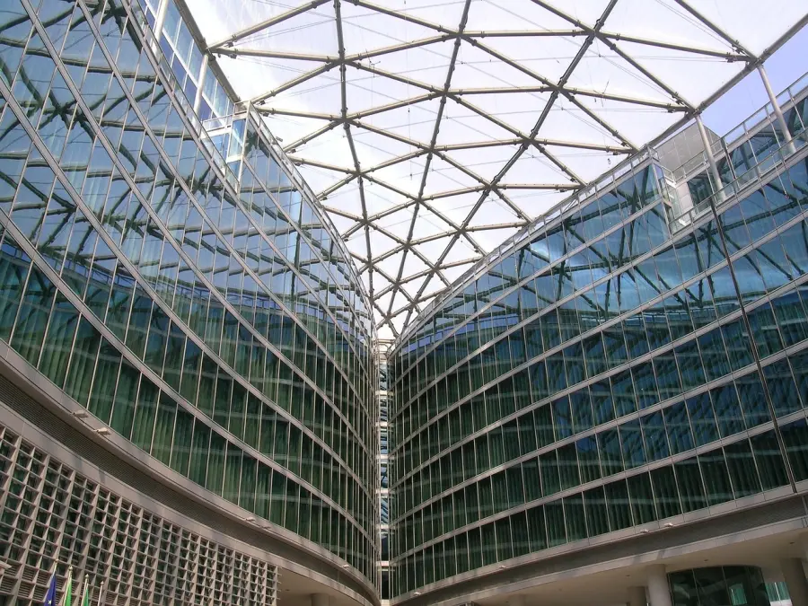 Palazzo Lombardia inaugura “Cuore di marmo” per i “Cuori Olimpici”: taglio del nastro alle 16