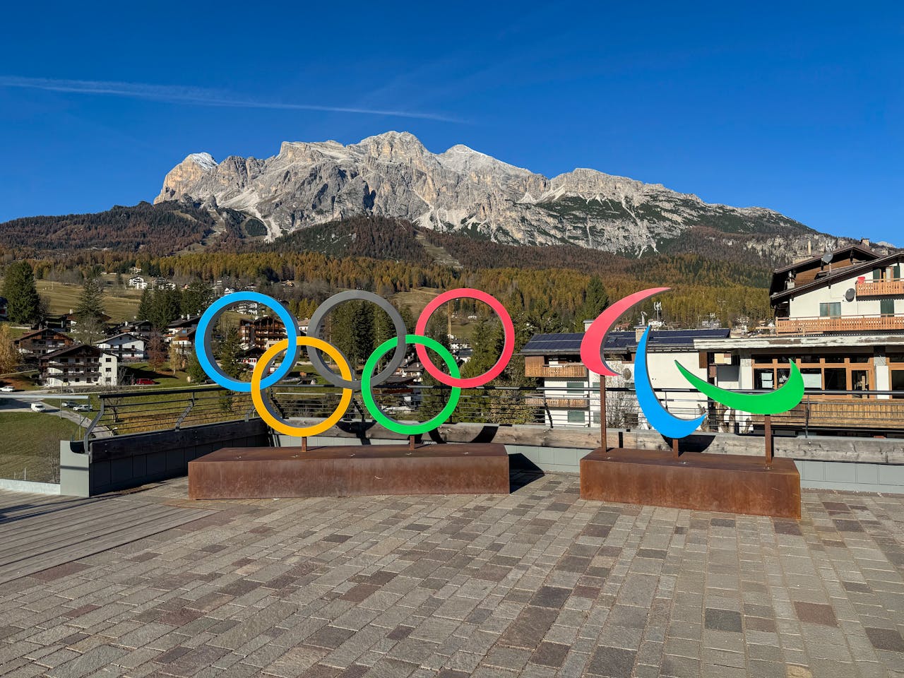 Olimpiadi Milano Cortina 2026, la Lombardia presenta i suoi numeri a Casa Lombardia