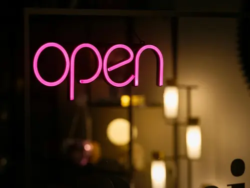 Milano Design Week, Porta Romana accende le vetrine con “Sintesi di quartiere”