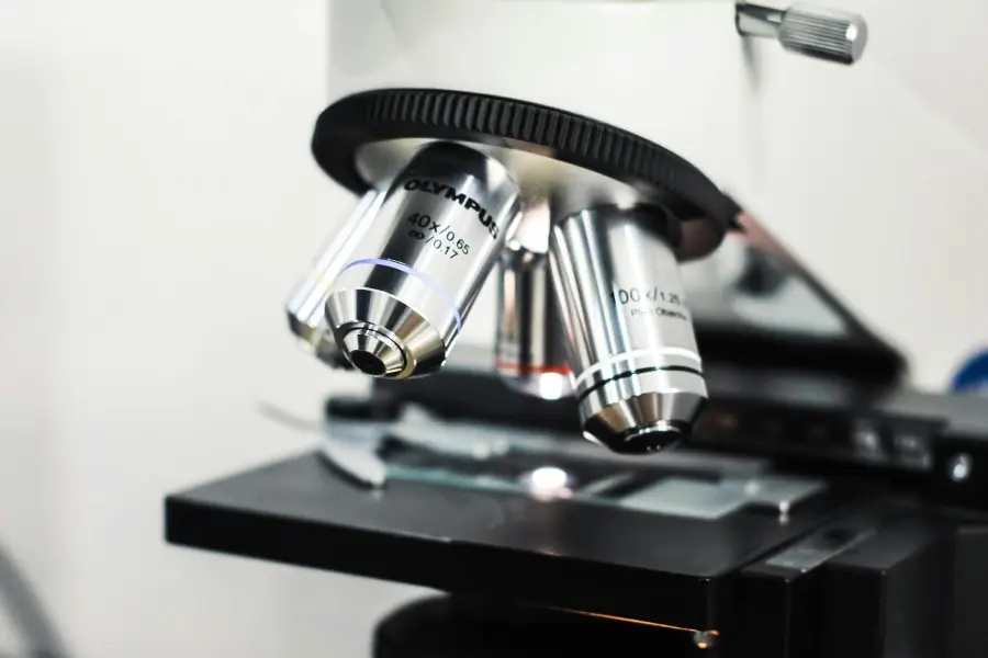 Lombardia, nella regione oltre metà degli studi clinici sui farmaci