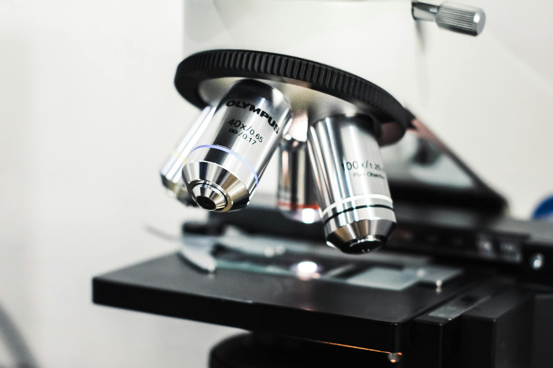 Lombardia, nella regione oltre metà degli studi clinici sui farmaci
