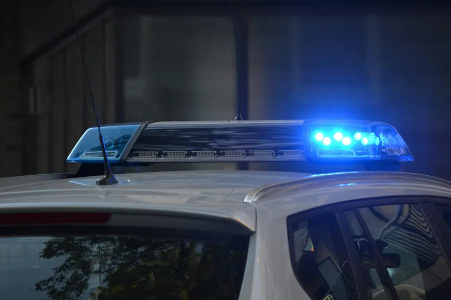Rapine sui mezzi pubblici a Milano, quattro giovani arrestati