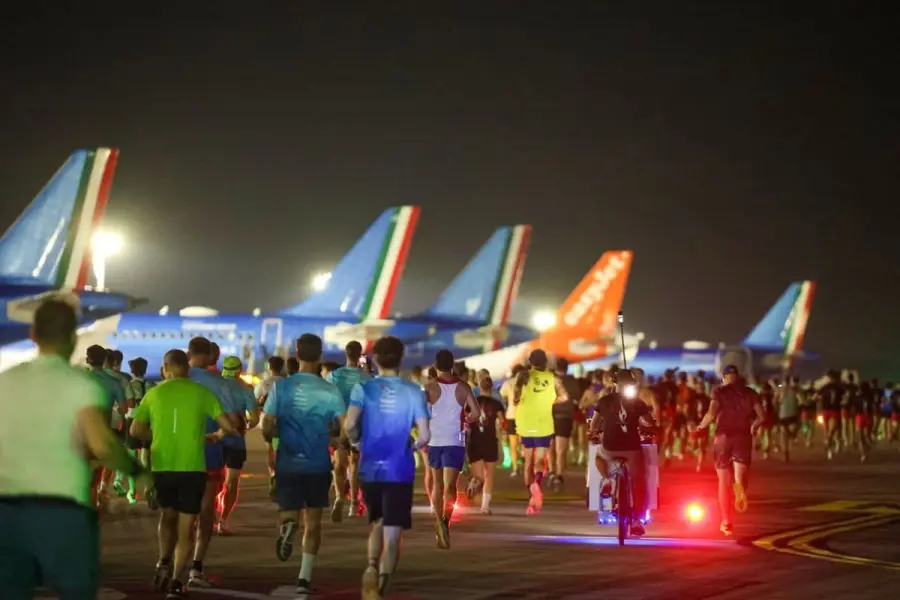 Milano Linate Runway Run: 3.000 partecipanti tra aerei e luci aeroportuali