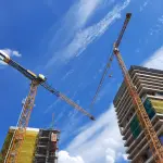 Milano, cantieri aperti dalle 6 del mattino: scatta la deroga ai limiti acustici