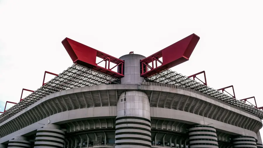 San Siro verso il nuovo stadio: demolita la biglietteria e chiuso il parco