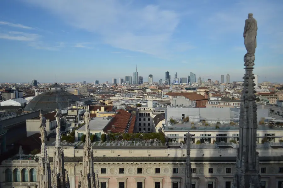 Milano sempre più calda: entro il 2100 temperature in aumento di oltre 5 gradi