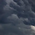 Maltempo a Milano, forte temporale all'alba: piogge intense sulla città