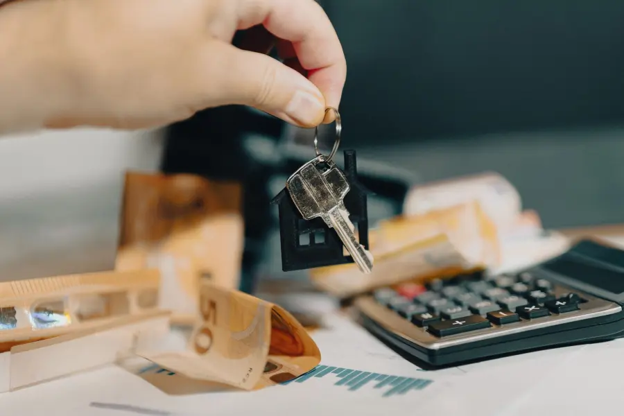 Milano, fino a 2.400 euro per l'affitto ai giovani lavoratori: chi può richiederli